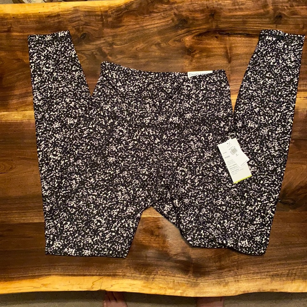 Size medium tall work out pants nwt